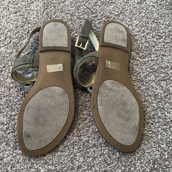 Guess Army Green and Gold Sandals Size 10 - Picture 3 of 4